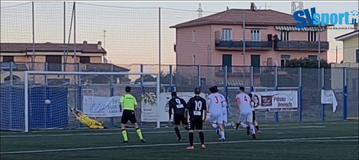 Calcio, Albenga. Il gol alla Genova Calcio e l'esultanza di Davide Sancinito (VIDEO)