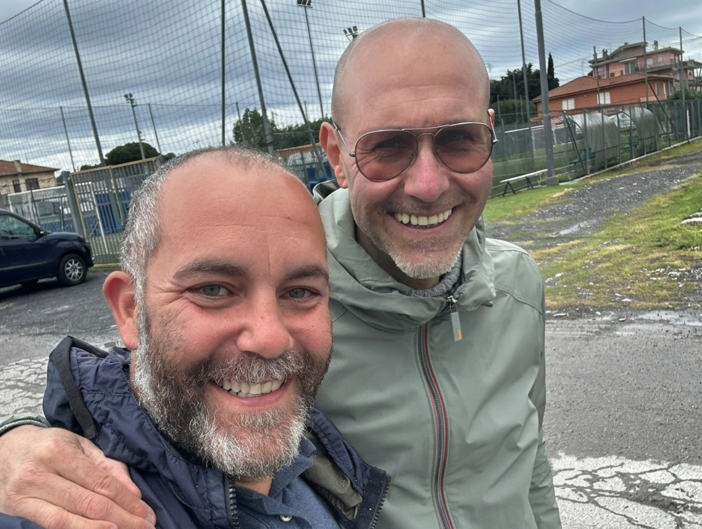 Calcio | Pontelungo. Abbraccio finale tra il dg Renzini e i granata: "Lascio una grande società, per sempre grato al presidente Neri" Calcio | Pontelungo. Abbraccio finale tra il dg Renzini e i granata: "Lascio una grande società, per sempre grato al presidente Neri"