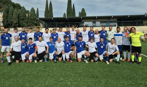 Calcio | Amicizia oltre i confini: al Faraggiana trionfa lo sport tra Savona e Landshut. Finisce 2-0 per i liguri, festa e fair play nel terzo tempo Calcio | Amicizia oltre i confini: al Faraggiana trionfa lo sport tra Savona e Landshut. Finisce 2-0 per i liguri, festa e fair play nel terzo tempo
