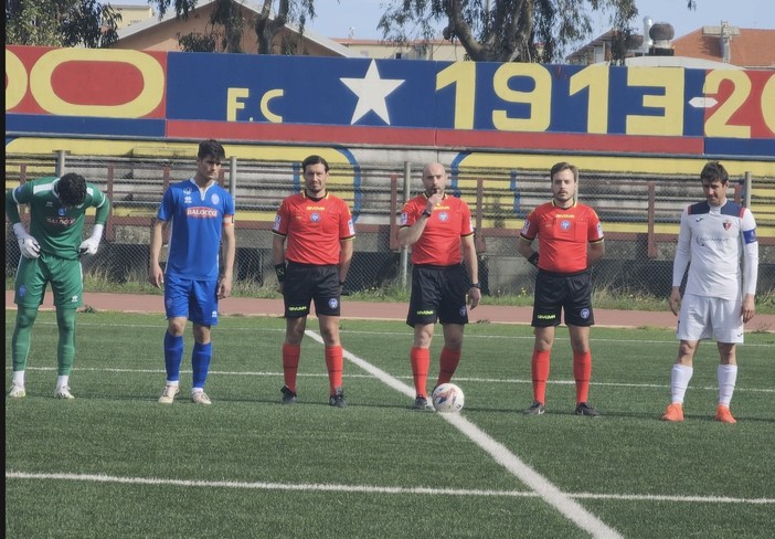 Calcio, Serie D. Il Vado suda sette camicie contro il Fossano, Merkaj e Picone ribaltano il gol di Beccaro Calcio, Serie D. Il Vado suda sette camicie contro il Fossano, Merkaj e Picone ribaltano il gol di Beccaro
