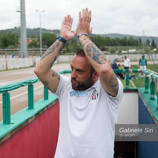 Calcio | Savona. Biancoblu e mister Sarpero ancora assieme, a breve l'annuncio del rinnovo