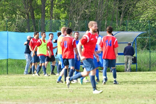 Calcio, Seconda Categoria B: la Vadese vuole riattaccare subito la spina, insidia Calizzano per il Mallare