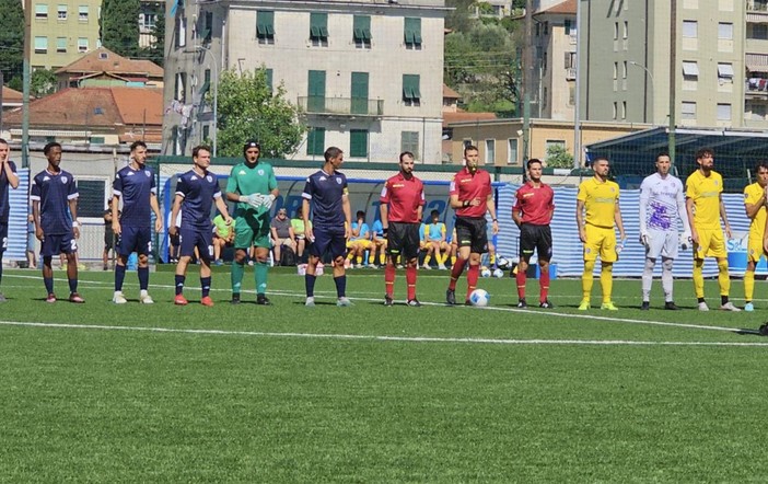 Calcio. Il Ligorna punisce un buon Celle Varazze, I genovesi ribaltano i giochi in pieno recupero Calcio. Il Ligorna punisce un buon Celle Varazze, I genovesi ribaltano i giochi in pieno recupero