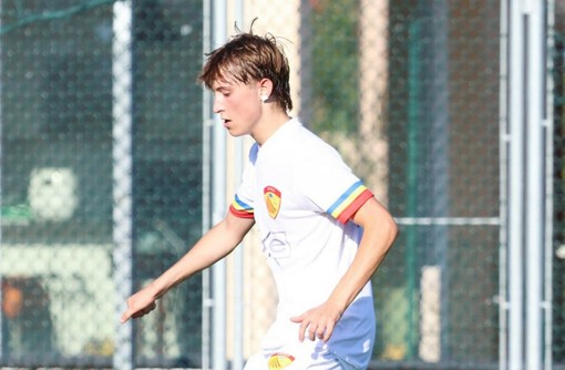 Calcio | Finale. La doppietta di Vuillermoz rilancia la squadra di Alessi: "Devo dire grazie, con questa squadra sono tornato in carreggiata" Calcio | Finale. La doppietta di Vuillermoz rilancia la squadra di Alessi: "Devo dire grazie, con questa squadra sono tornato in carreggiata"