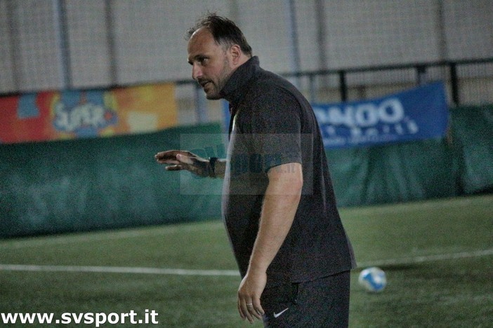 Calcio, Alassio FC. Di Latte accetta la sfida: "Gestire un gruppo competitivo è l'aspetto più intrigante per ogni allenatore" Calcio, Alassio FC. Di Latte accetta la sfida: "Gestire un gruppo competitivo è l'aspetto più intrigante per ogni allenatore"
