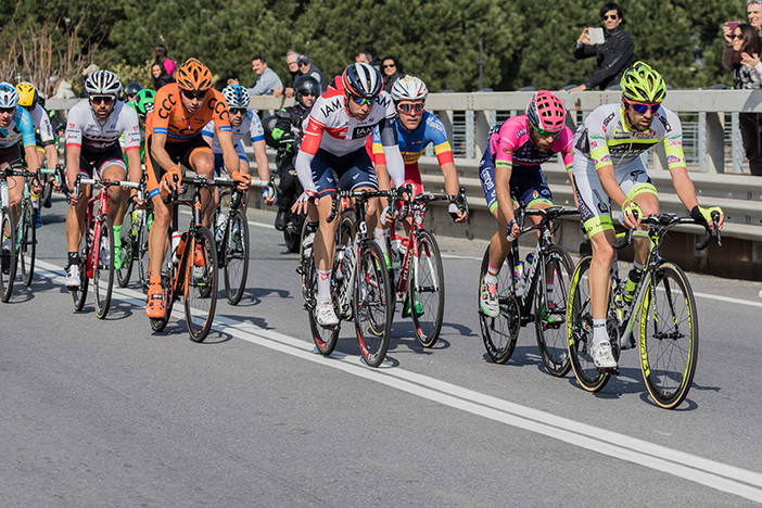 Milano-Sanremo, no secco per l'8 agosto da alcuni Comuni e c'è chi propone il passaggio in autostrada