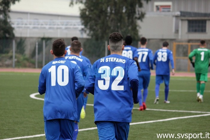 Calcio, Serie D. Il Borgosesia pareggia 1-1 con la Folgore Caratese, ora è a +3 sul Vado Calcio, Serie D. Il Borgosesia pareggia 1-1 con la Folgore Caratese, ora è a +3 sul Vado