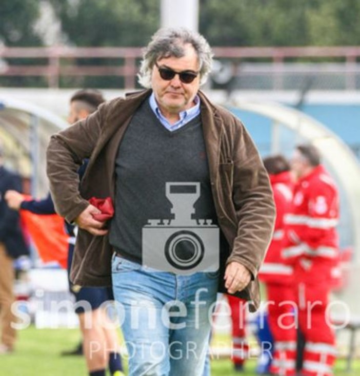 Calcio, Savona. Braghin punta in alto: "Abbiamo qualche assenza, ma non ci toglierà la voglia di vincere il derby" Calcio, Savona. Braghin punta in alto: "Abbiamo qualche assenza, ma non ci toglierà la voglia di vincere il derby"