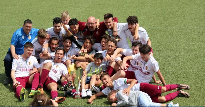 Calcio, i '99 della Veloce si aggiudica la Coppa Ostuni: Garzoglio, Doci e Martino regolano l'Albissola