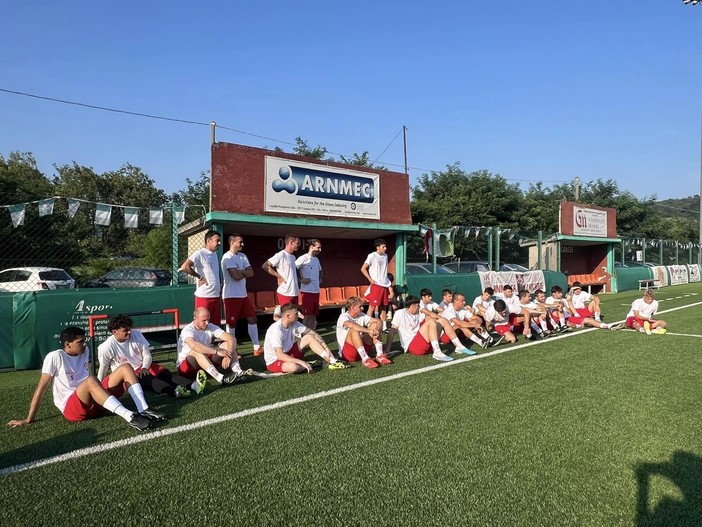 Calcio, Carcarese. Ieri è iniziata la preparazione, nello staff dei preparatori entra anche Davide Ferraro. Calcio, Carcarese. Ieri è iniziata la preparazione, nello staff dei preparatori entra anche Davide Ferraro.