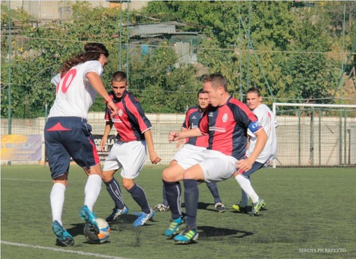 Calcio, Playoff Promozione: Scaglione stoppato un turno, Anselmo del Cogoleto salta entrambe le finali Calcio, Playoff Promozione: Scaglione stoppato un turno, Anselmo del Cogoleto salta entrambe le finali