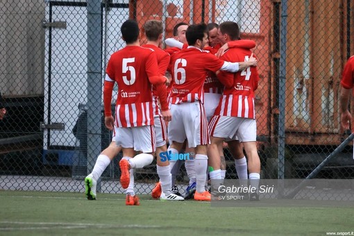 Calciomercato, Carcarese. Ecco altre due operazioni: presi l'attaccante Gualberti e il portiere Ferro Calciomercato, Carcarese. Ecco altre due operazioni: presi l'attaccante Gualberti e il portiere Ferro