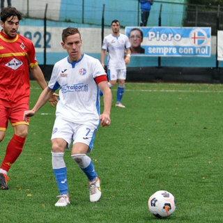 Calciomercato. Il Ligorna riparte dal suo capitano. Avanti insieme a Stefano Botta