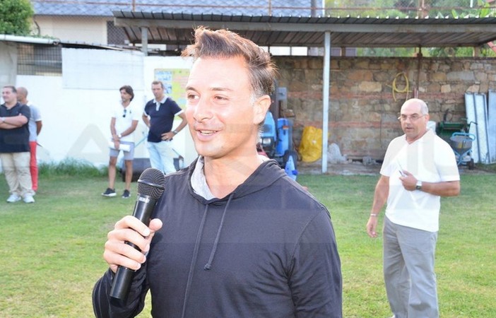 Calcio. Bersano tocca il cielo con un dito: "Vincere un trofeo chiamandosi Sanremese regala sensazioni speciali" Calcio. Bersano tocca il cielo con un dito: "Vincere un trofeo chiamandosi Sanremese regala sensazioni speciali"