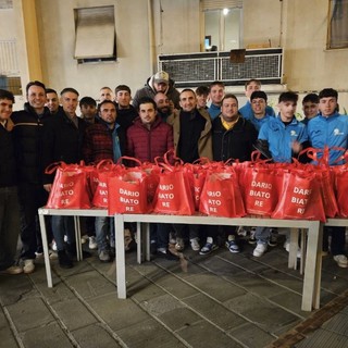 Calcio. Primo Natale per il Giusvalla, la Torre del Brandale ha fatto da cornice al brindisi giallo azzurro
