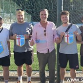Il presidente del Ligorna, Alberto Saracco, insieme alla comitiva tedesca Il presidente del Ligorna, Alberto Saracco, insieme alla comitiva tedesca