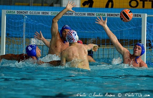 Pallanuoto, Carisa: foto e parole della finale persa (14-8) ieri contro Posillipo Pallanuoto, Carisa: foto e parole della finale persa (14-8) ieri contro Posillipo