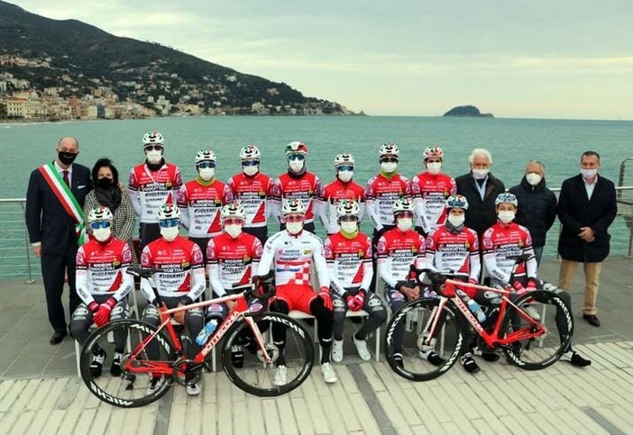 Ciclismo: allenamenti nella Baia del Sole per l'Androni Giocattoli Sidermec, grande esclusa dal Giro 2021 Ciclismo: allenamenti nella Baia del Sole per l'Androni Giocattoli Sidermec, grande esclusa dal Giro 2021