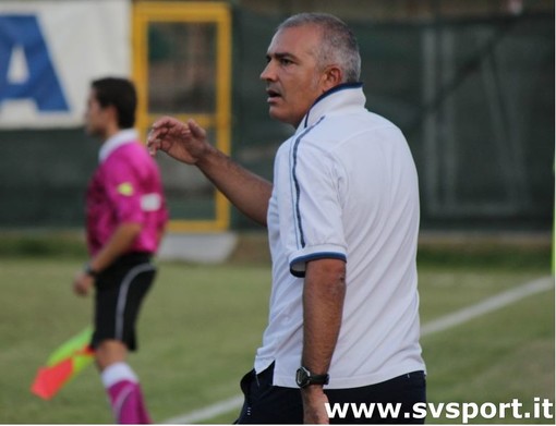 Calcio. Buttu vuole un Finale più forte degli infortuni: "Col Ghivizzano la gara più difficile dell'anno. Nessun tabù Borel e anche le punte inizieranno a segnare" Calcio. Buttu vuole un Finale più forte degli infortuni: "Col Ghivizzano la gara più difficile dell'anno. Nessun tabù Borel e anche le punte inizieranno a segnare"