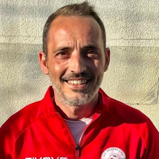 Calcio | Priamar. Davide Ferraro guiderà i rossoblu anche in Prima Categoria, confermato anche il vice Tovano