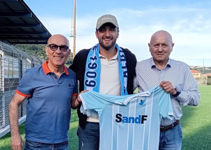 Calcio, Albissole. Pietro Favorito a segno contro la Capriatese: "Vedo lo spirito giusto, spero di replicare anche in campionato" (VIDEO) Calcio, Albissole. Pietro Favorito a segno contro la Capriatese: "Vedo lo spirito giusto, spero di replicare anche in campionato" (VIDEO)