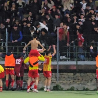 Calcio, Juniores d'Eccellenza. IL FINALE VINCE AI RIGORI, IL TITOLO REGIONALE SARA' CONTESO AL LEGINO Calcio, Juniores d'Eccellenza. IL FINALE VINCE AI RIGORI, IL TITOLO REGIONALE SARA' CONTESO AL LEGINO