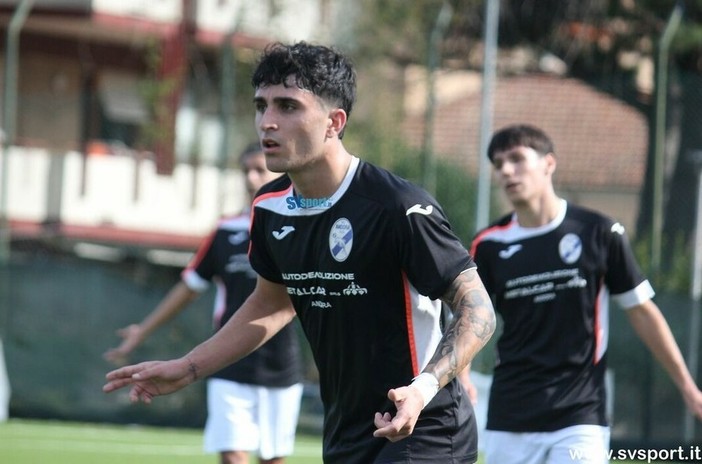 Calcio | Andora. De Boni trascina i biancoblu con l'Oneglia, 2-0 e primo posto in solitaria Calcio | Andora. De Boni trascina i biancoblu con l'Oneglia, 2-0 e primo posto in solitaria