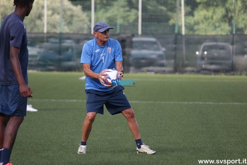 Calcio. Nuovo test per il Vado, alle 17:30 i rossoblu saranno ospiti dell'Arenzano Calcio. Nuovo test per il Vado, alle 17:30 i rossoblu saranno ospiti dell'Arenzano