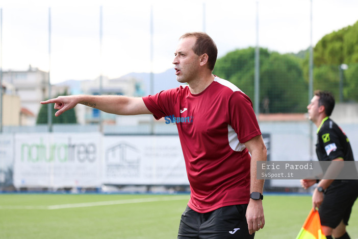 Calcio | Moraglia porta in vetta il Pietra Ligure: "Giornata bellissima ed emozionante, battuta una corazzata come la Lavagnese" (VIDEO) Calcio | Moraglia porta in vetta il Pietra Ligure: "Giornata bellissima ed emozionante, battuta una corazzata come la Lavagnese" (VIDEO)