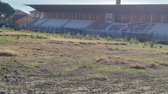 Calcio. Imperia. Via alla rizollatura del Ciccione