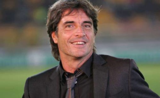 Un Calcio alle Macerie: Mario Beretta chiama a raccolta il popolo albenganese Un Calcio alle Macerie: Mario Beretta chiama a raccolta il popolo albenganese