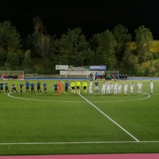 Calcio, Promozione. Il Varazze la spunta per 5 a 4, ma che brivido per mister Calcagno