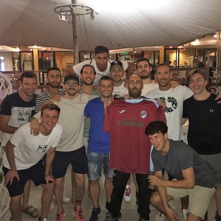 Calciomercato, Vadese. E' pioggia di conferme, ben 17 elementi rimarranno in azzurrogranata Calciomercato, Vadese. E' pioggia di conferme, ben 17 elementi rimarranno in azzurrogranata