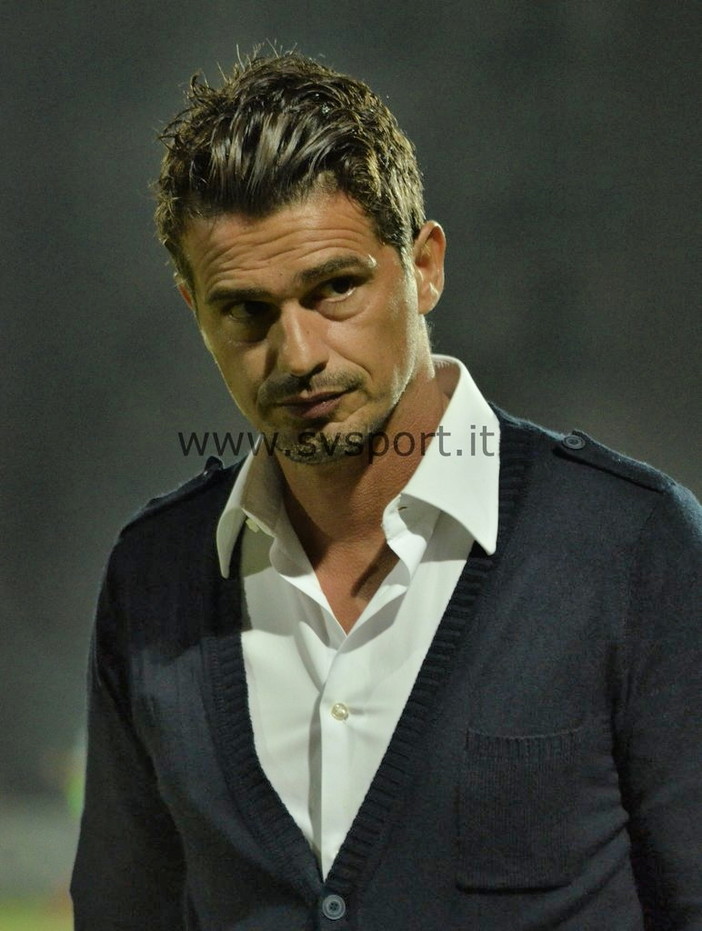 Calcio, Savona. Di Napoli precisa: "Non ho scagliato la bottiglietta contro i tifosi, non appartiene al mio modo di fare"