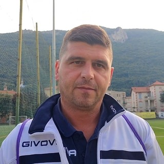 Calcio, il Finale a due volti non va giù a mister Alessi: &quot;Primo tempo da chiudere con scarto maggiore, dopo il loro pari ci siamo sciolti&quot; (VIDEO)