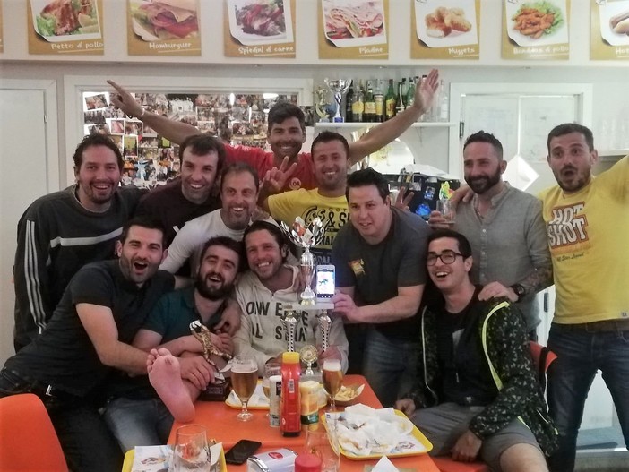 Calcio, Tornei invernali: il trionfo all'Enel è per Hamburguesa Loca Calcio, Tornei invernali: il trionfo all'Enel è per Hamburguesa Loca