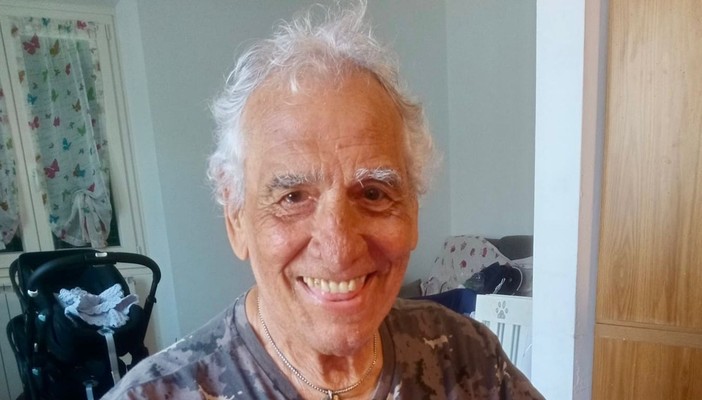 Rari Nantes Savona. Biancorossi in lutto per la scomparsa di Elvio Ronchetti Rari Nantes Savona. Biancorossi in lutto per la scomparsa di Elvio Ronchetti