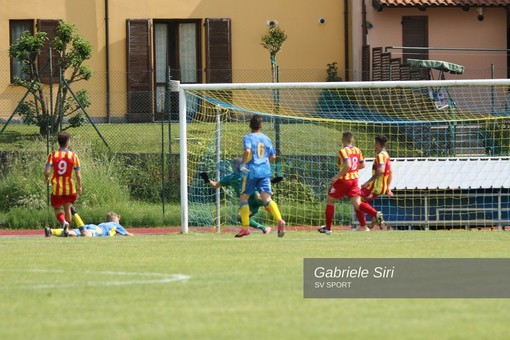 Calcio. Eccellenza, scattano playoff e playout con un menù ricchissimo: Cairese-Finale, Albenga-Campomorone e Pietra Ligure-Sestrese infiammano la prima delle nove giornate Calcio. Eccellenza, scattano playoff e playout con un menù ricchissimo: Cairese-Finale, Albenga-Campomorone e Pietra Ligure-Sestrese infiammano la prima delle nove giornate