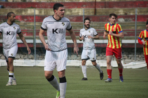 Al momento sarebbe il Rapallo Rivarolese a qualificarsi ai playoff Al momento sarebbe il Rapallo Rivarolese a qualificarsi ai playoff