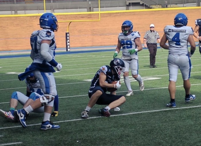 Football Americano | Pirates sterili al Vigorelli, i giovani Seaman la spuntano 21-7
