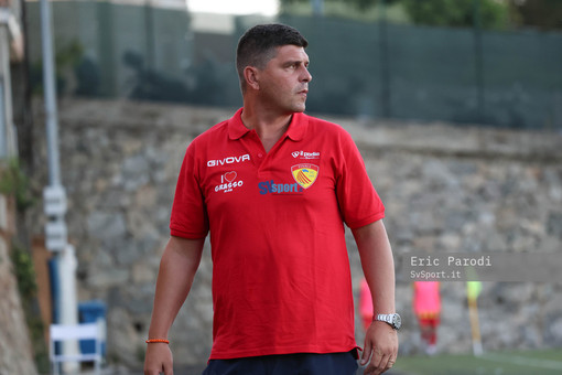 Calcio | Finale, inizia con tre punti la stagione di Alessi: "Grande approccio, dobbiamo gestire meglio la fatica" (VIDEO) Calcio | Finale, inizia con tre punti la stagione di Alessi: "Grande approccio, dobbiamo gestire meglio la fatica" (VIDEO)
