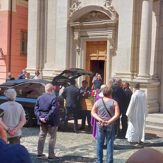 Varazze, l'ultimo commosso saluto al vicepresidente del Quiliano&amp;Valleggia Mirko Miino