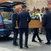 Albenga saluta Sara Roba, il maresciallo di 31 anni morta nello schianto sull'Aurelia Albenga saluta Sara Roba, il maresciallo di 31 anni morta nello schianto sull'Aurelia