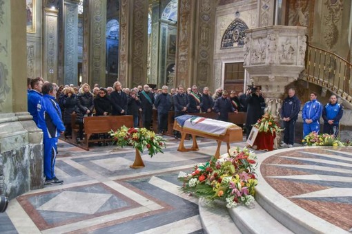 Savona ha tributato l'ultimo omaggio a Lelio Speranza