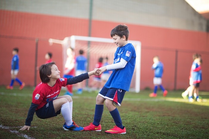 Calcio: domani sera il Settore Giovanile del Calizzano scende in campo contro il bullismo