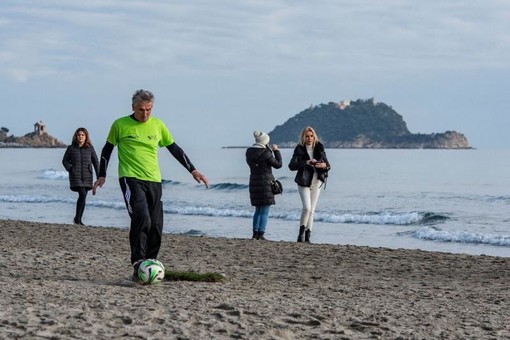 Footgolf in spiaggia, domani "12 buche per 12 befane" ad Alassio