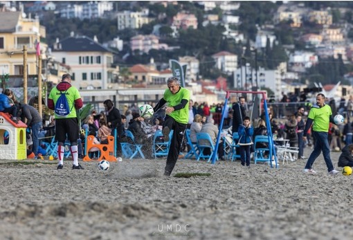Le stelle dello sport tornano ad Alassio, il 6 gennaio l'ottava edizione del Footgolf in spiaggia Le stelle dello sport tornano ad Alassio, il 6 gennaio l'ottava edizione del Footgolf in spiaggia