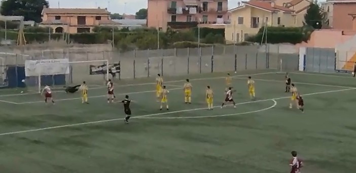 Calcio, Pontelungo due su due. Il gol di Guardone nel finale di gara fa esplodere i granata (VIDEO) Calcio, Pontelungo due su due. Il gol di Guardone nel finale di gara fa esplodere i granata (VIDEO)