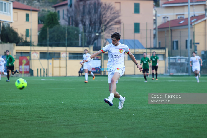 Polito, autore del gol che ha sbloccato la sfida al "Negrotto" e dell'assist per il momentaneo 1-2 di Vittori Polito, autore del gol che ha sbloccato la sfida al "Negrotto" e dell'assist per il momentaneo 1-2 di Vittori