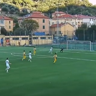 Calcio, Promozione. Basta Halaj al Finale per battere il Serra Riccò: le immagini della rete giallorossa (VIDEO)